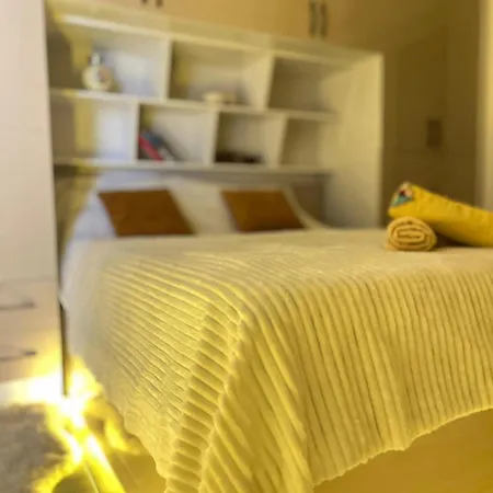 Montrix Cozy In Center *