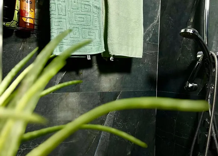 Montrix Cozy In Center